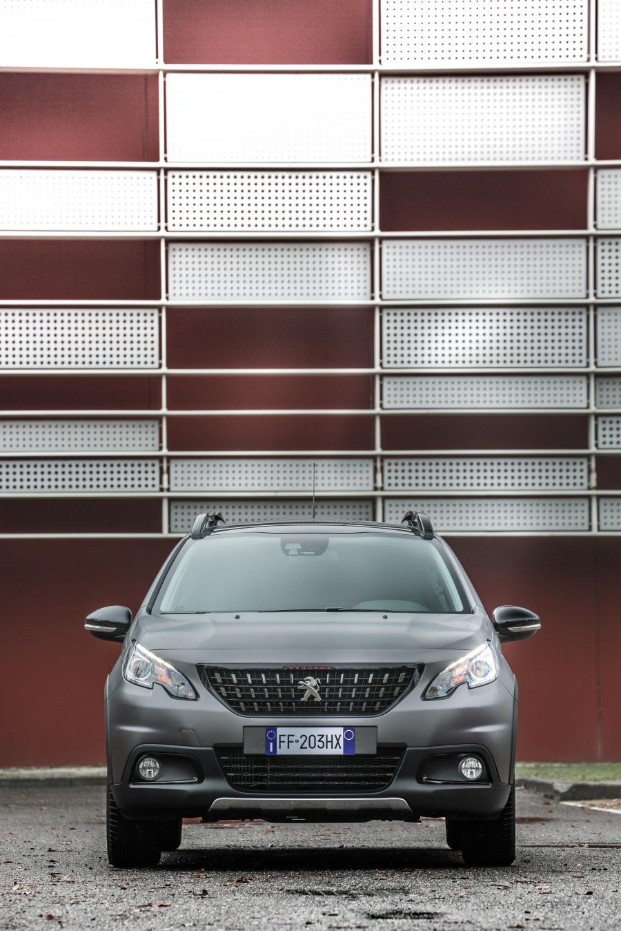  Peugeot 2008 Black Matt 2017 года  (фото 28 из 32)
